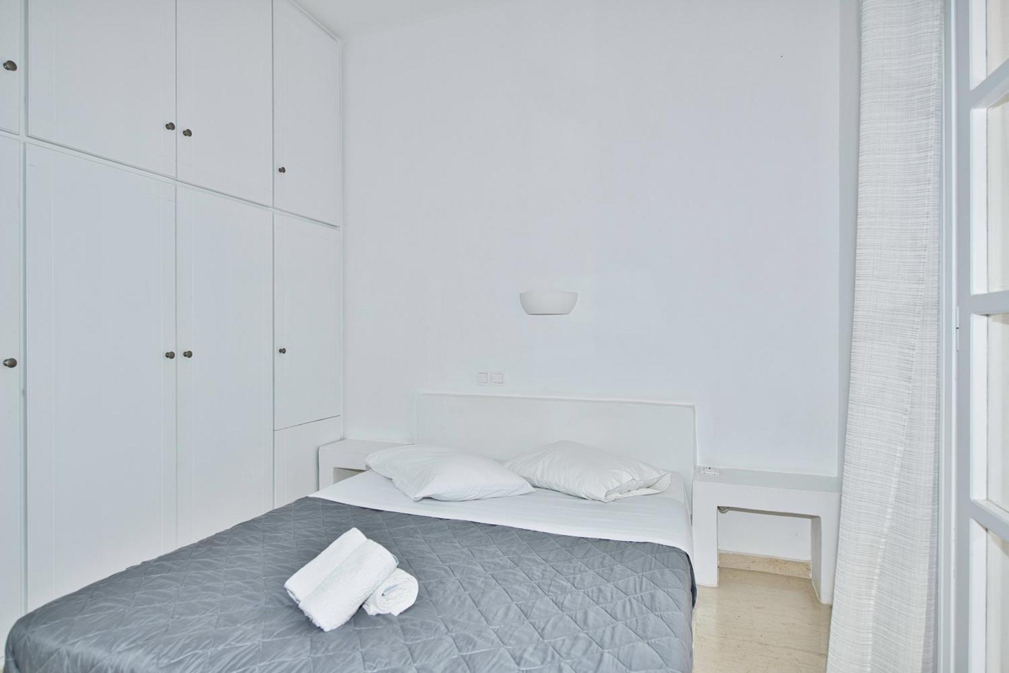 Ira Apartments Kamari  Ngoại thất bức ảnh