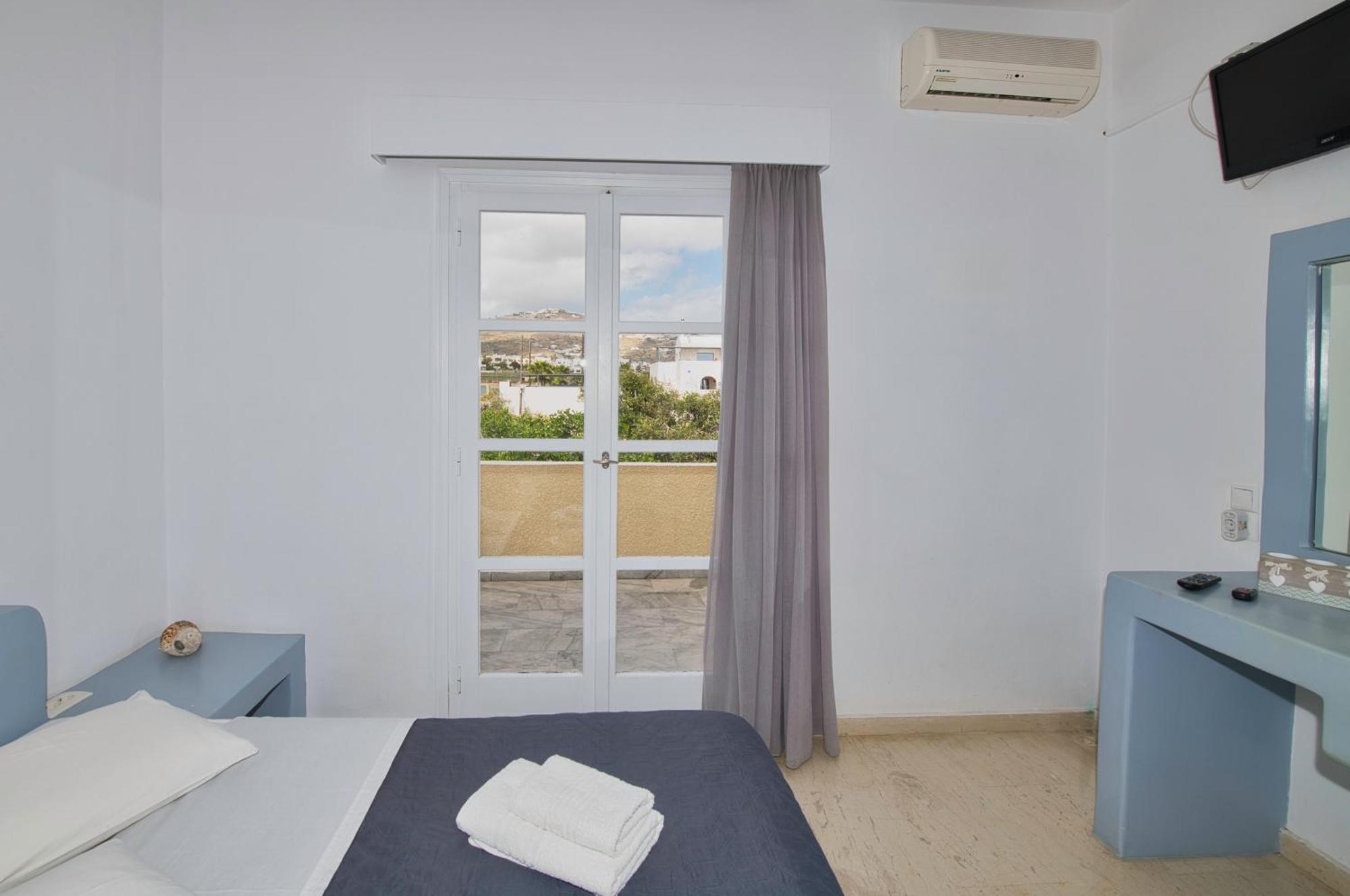 Ira Apartments Kamari  Ngoại thất bức ảnh