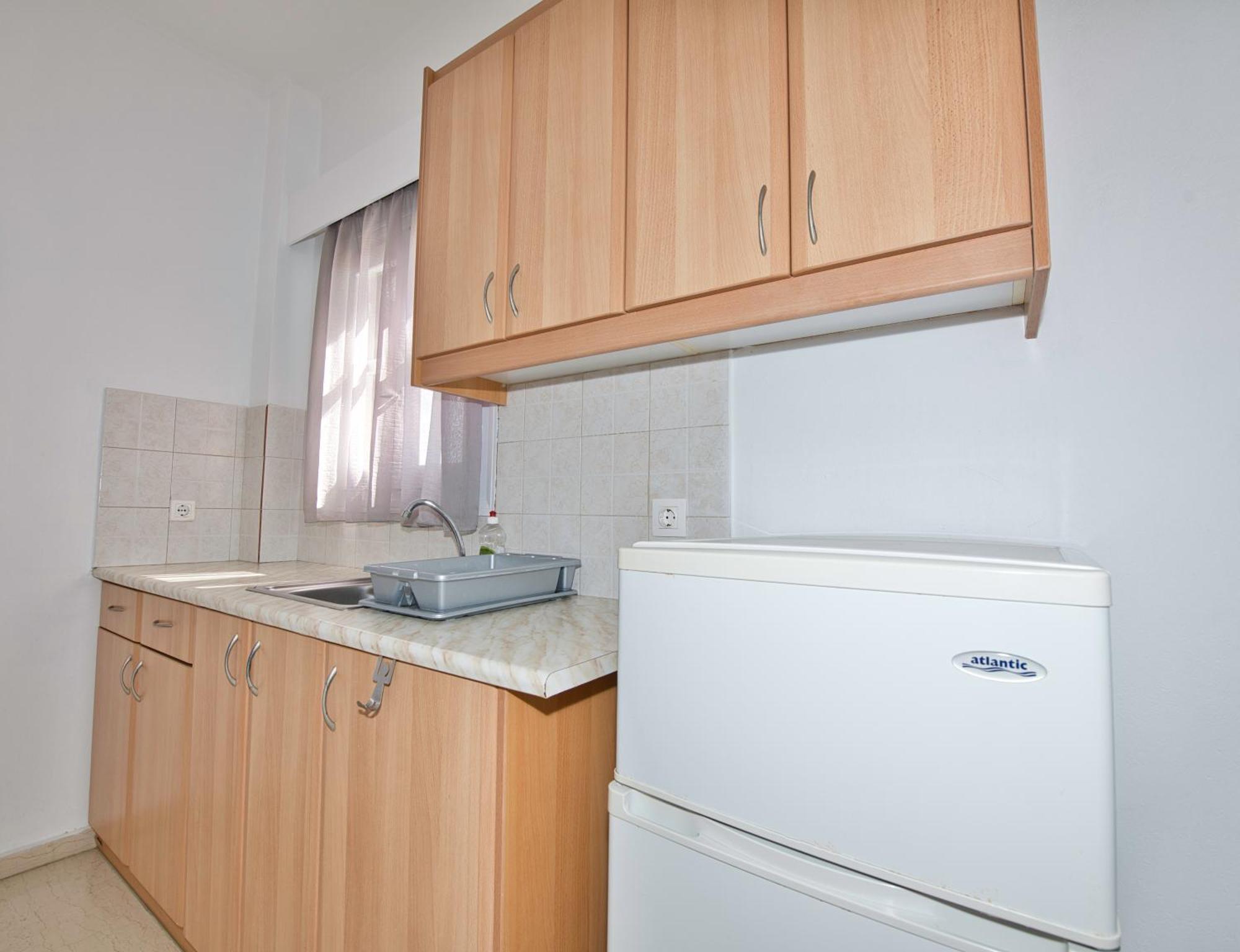 Ira Apartments Kamari  Ngoại thất bức ảnh