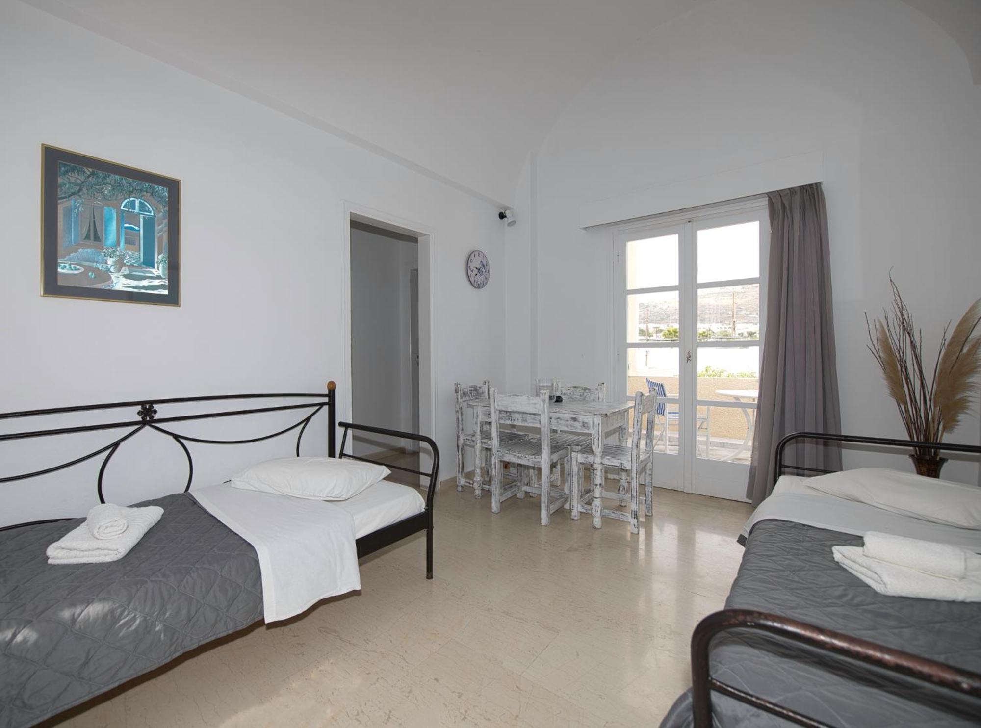 Ira Apartments Kamari  Ngoại thất bức ảnh