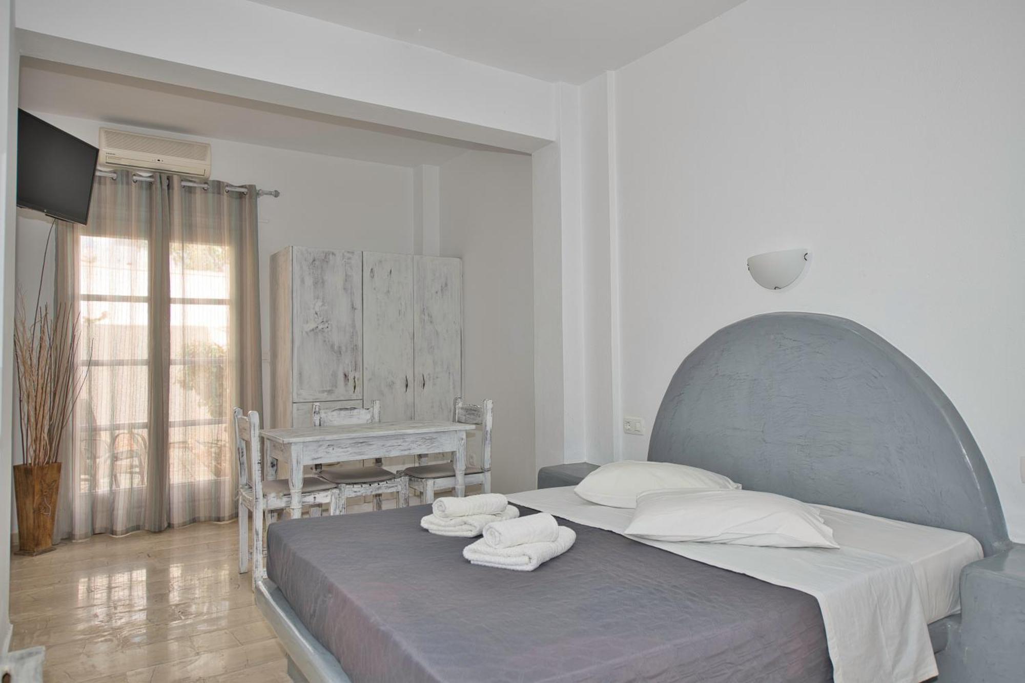 Ira Apartments Kamari  Ngoại thất bức ảnh