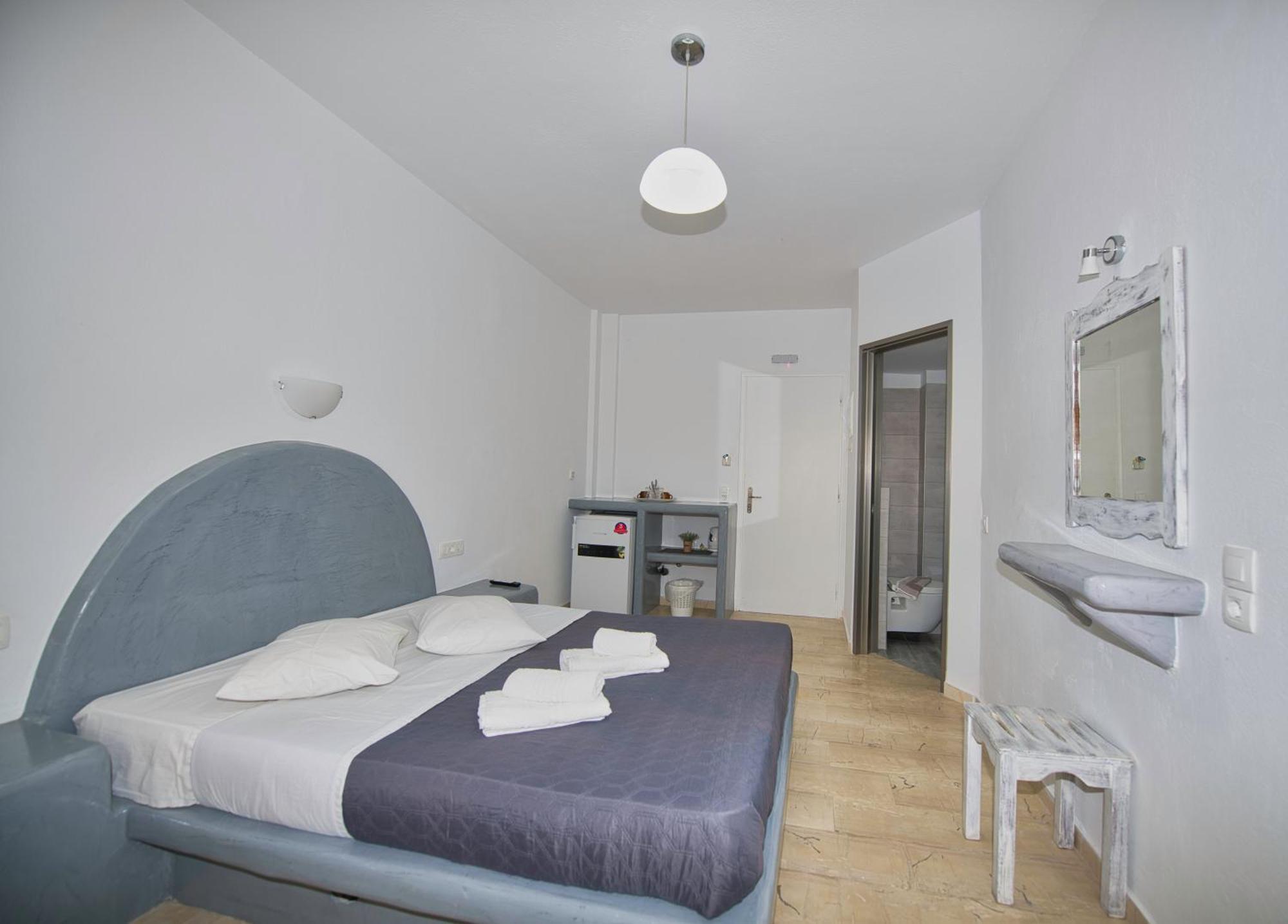 Ira Apartments Kamari  Ngoại thất bức ảnh