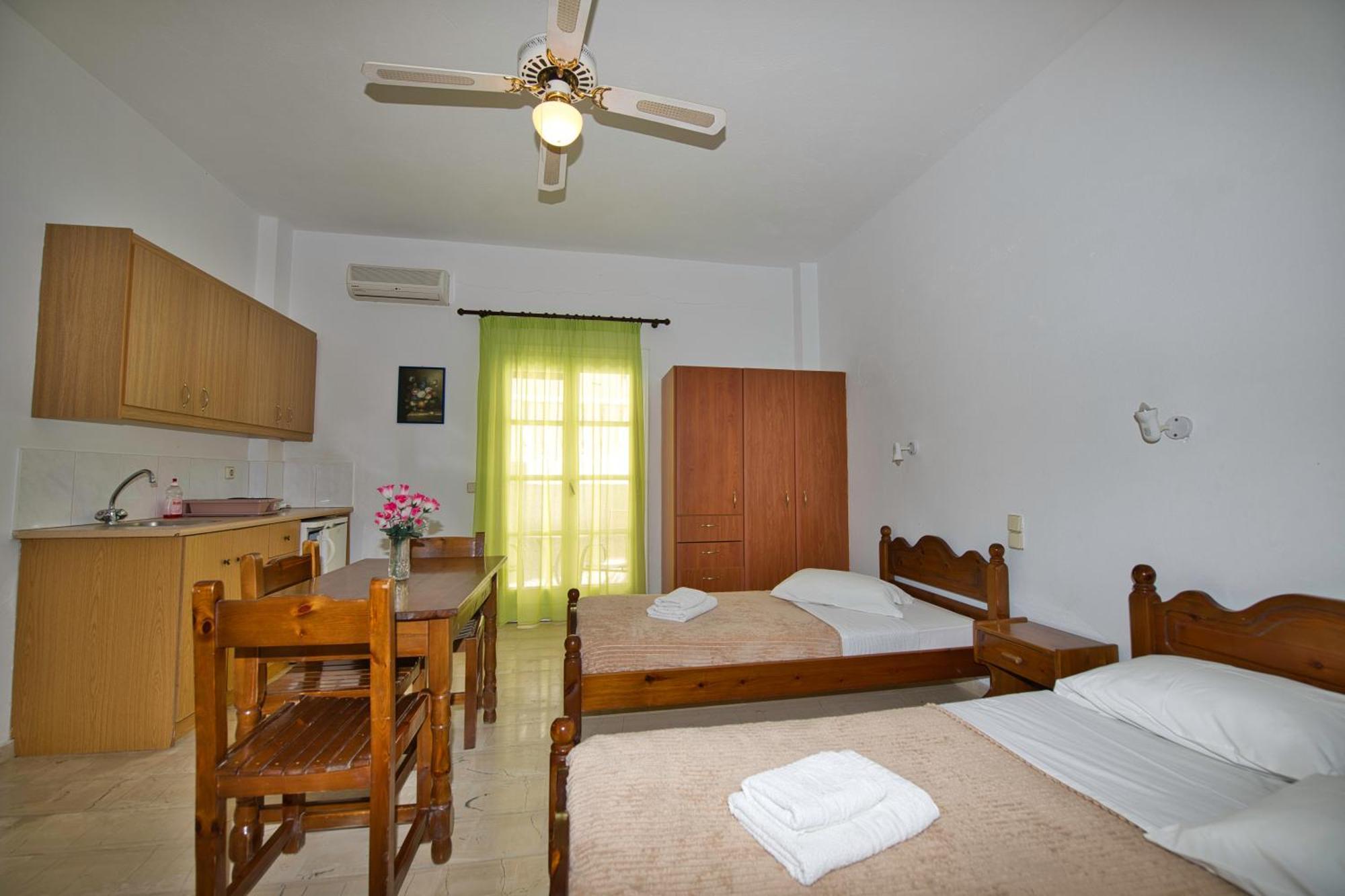 Ira Apartments Kamari  Ngoại thất bức ảnh